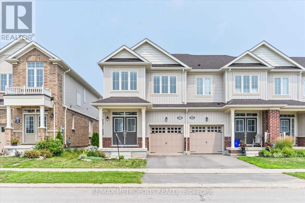 Primary Photo - 41 HARTLEY Ave