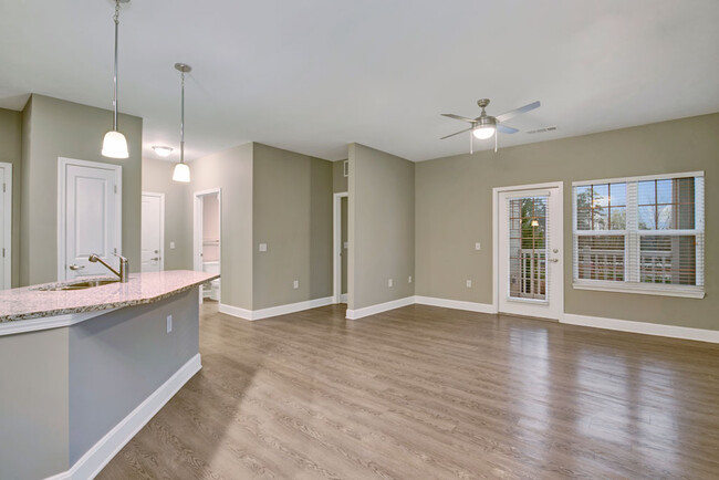 York Woods at Lake Murray Apartment Homes - Apartments in Columbia, SC ...