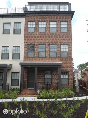 Primary Photo - 75 Southgate Ave