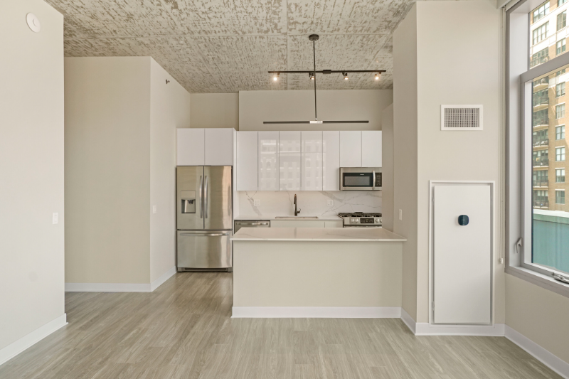 Primary Photo - 226 W Chicago Ave