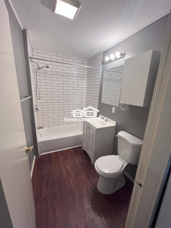 Foto del edificio - 341 19th Ave NE