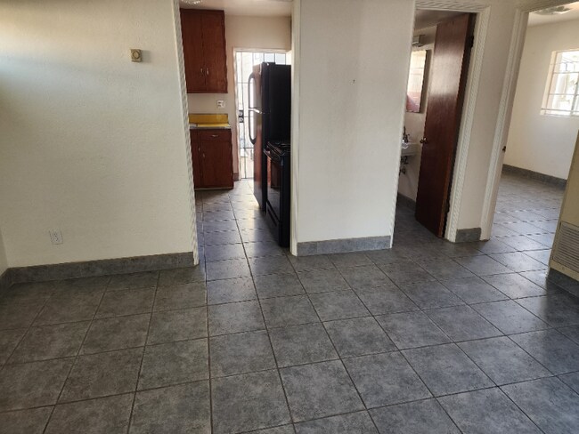 Building Photo - 1205 N Palo Verde Blvd
