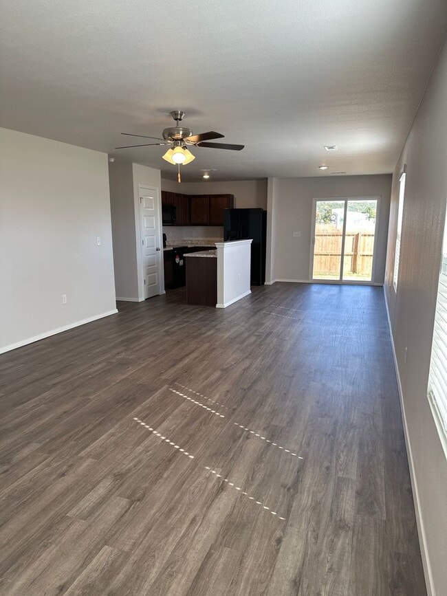 Building Photo - *Pre-leasing* Three Bedroom | Two Bath Hom...