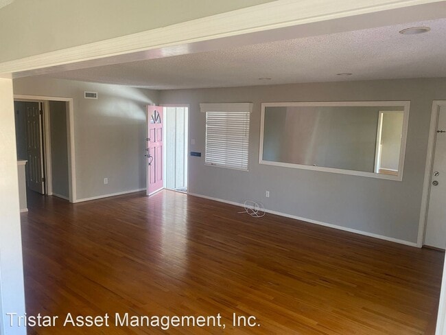 Building Photo - 4 br, 2 bath House - 5833 Lomond Dr.