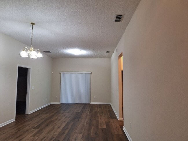 Building Photo - 7032 Deer Lodge Cir