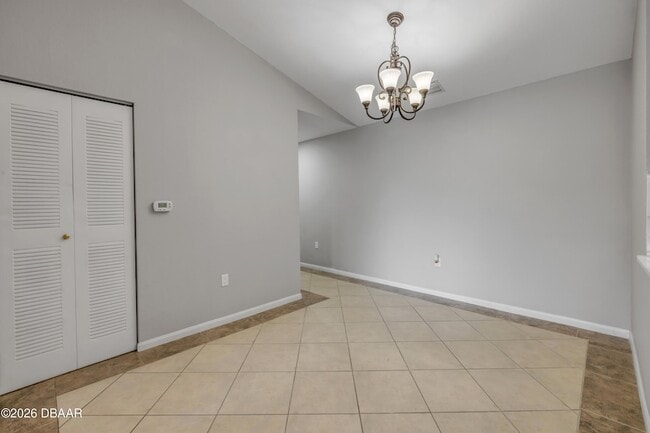Building Photo - 940 Village Trail