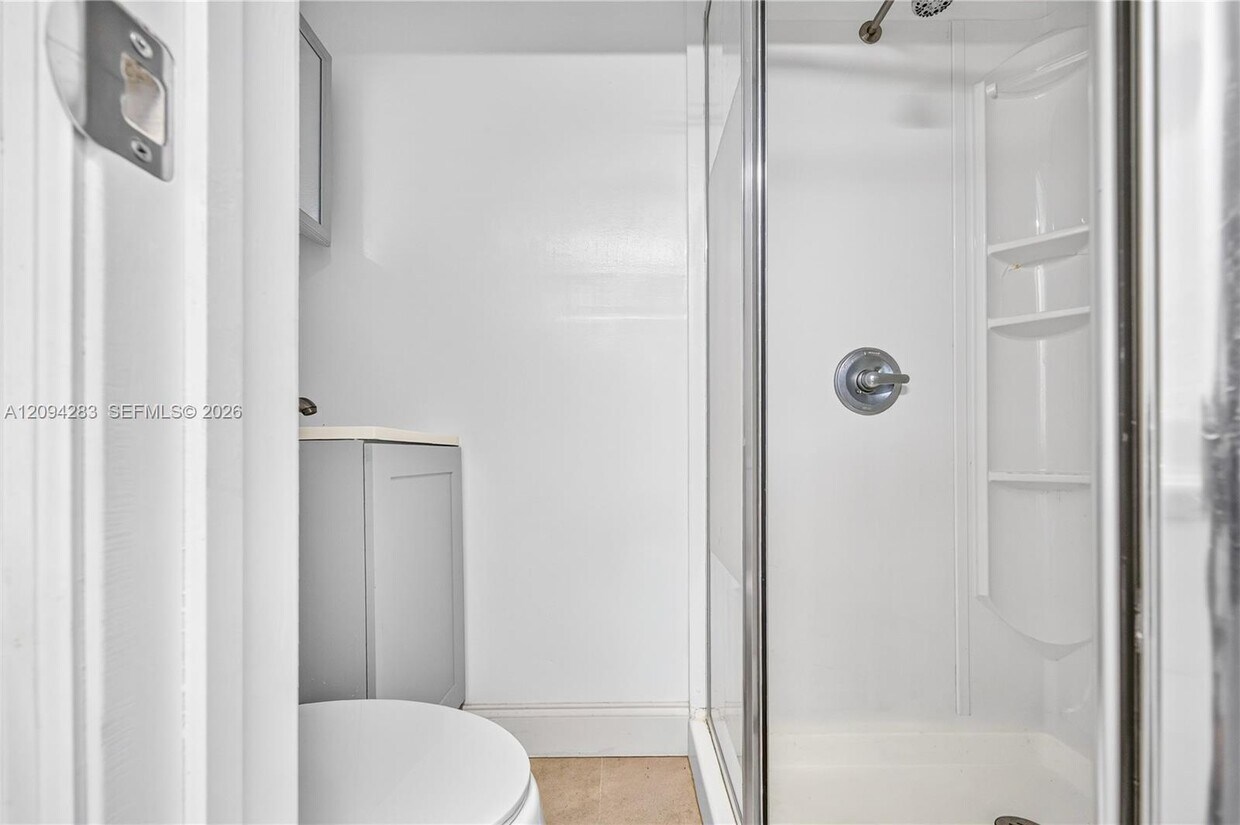 Foto del edificio - 5721 NW 64th Way