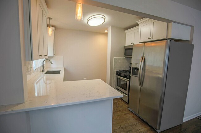 Kitchen - 600 Ardmore Ter