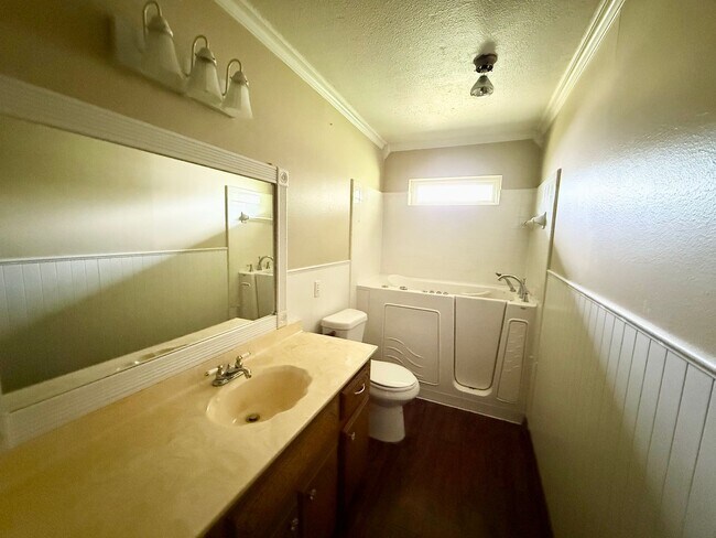 Foto del edificio - 5588 N Old Dallas Rd