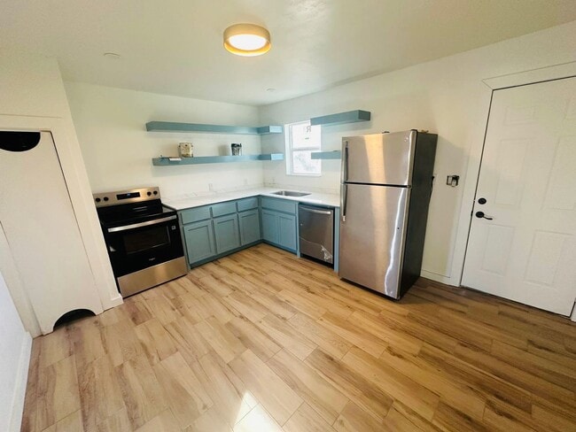 Building Photo - Move in special!! Adorable Fully Remodeled 2 Bed, 1 Bath Home with Garage in Prime Norman Location!