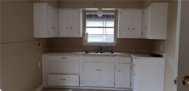 Building Photo - 4521 Carroll Ln