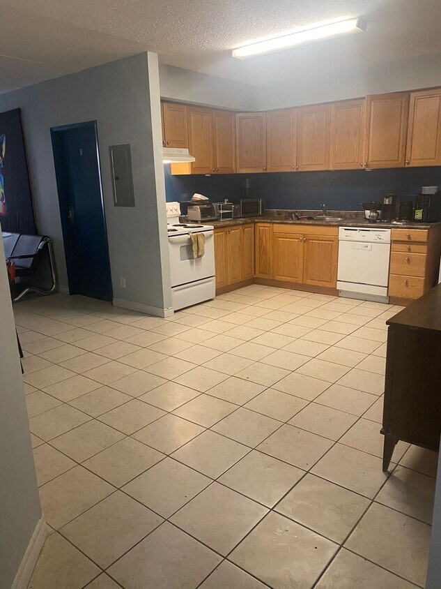Photo principale - 304-304 Lester St