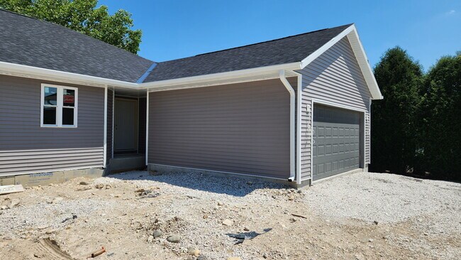 Foto del edificio - 1207 Hillwood Blvd