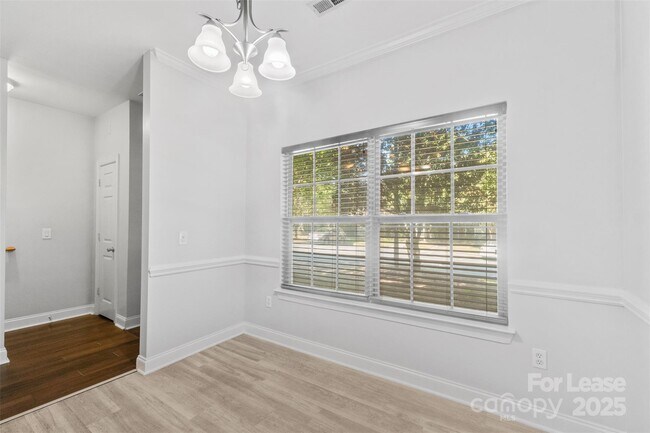 Foto del edificio - 2476 Ryerson Ct