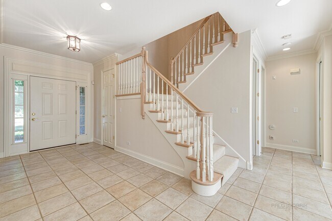 Building Photo - 693 S Bristol Ct