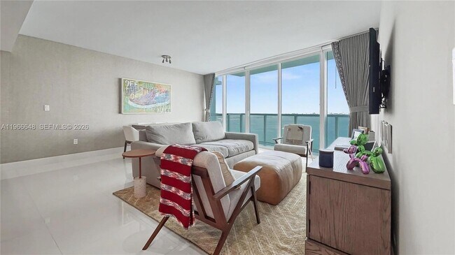 Foto del edificio - 665 NE 25th St