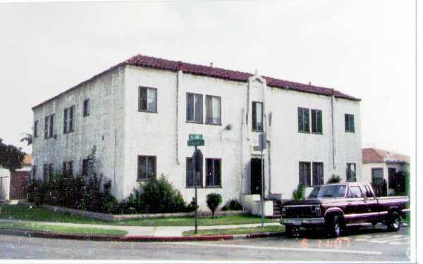 Foto principal - 4901 Jillson St