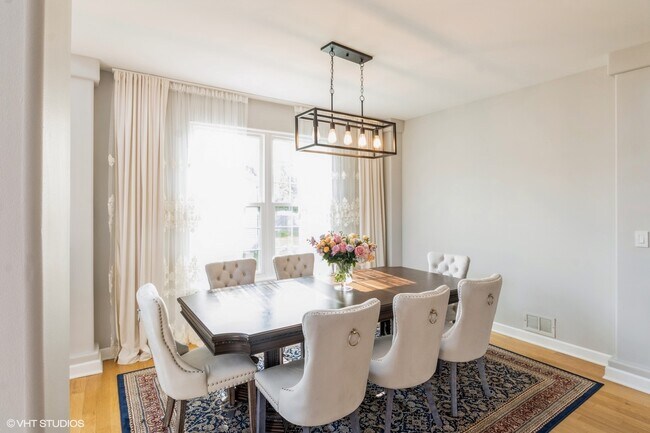 Foto del edificio - 485 E Thornhill Ln