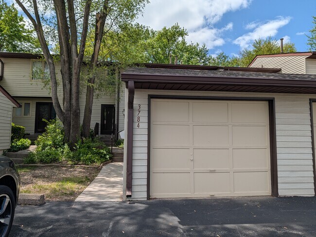 Foto del edificio - 3784 Cedarwood Ct