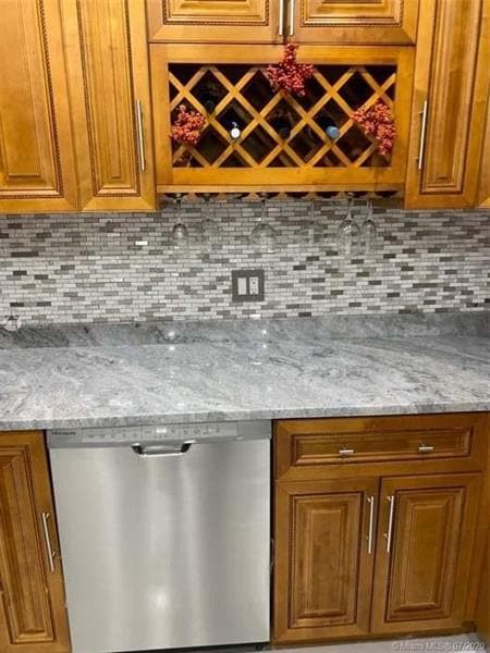 Foto del edificio - 4176 Inverrary Dr