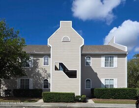 Building Photo - 723 Bragg Dr