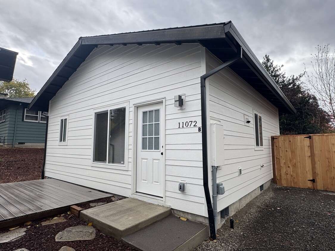 Photo - 11072 SW Sunny Hl Ln (Beaverton, OR)