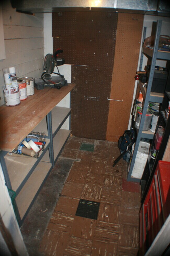 basement work / hobby shop - 630 Columbia St House