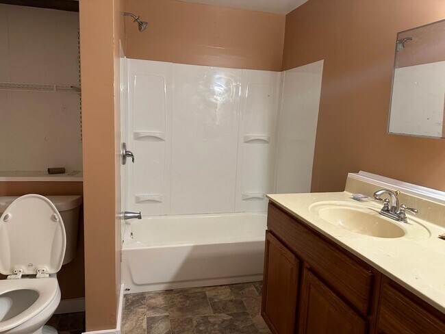 Foto del edificio - 662 Bailey Dr