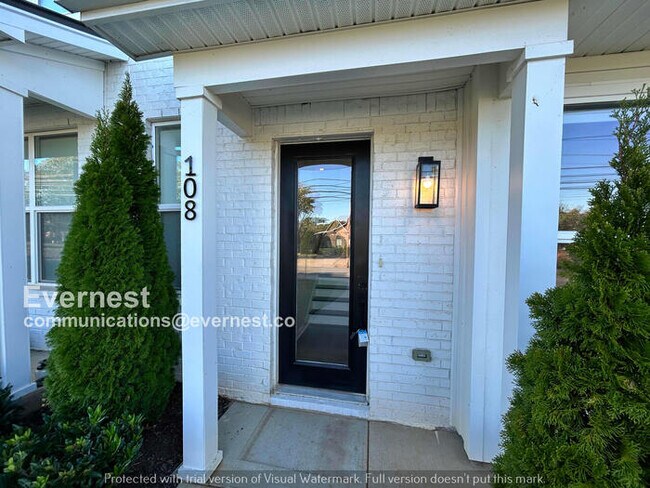 Building Photo - 108 Ethelyne Way