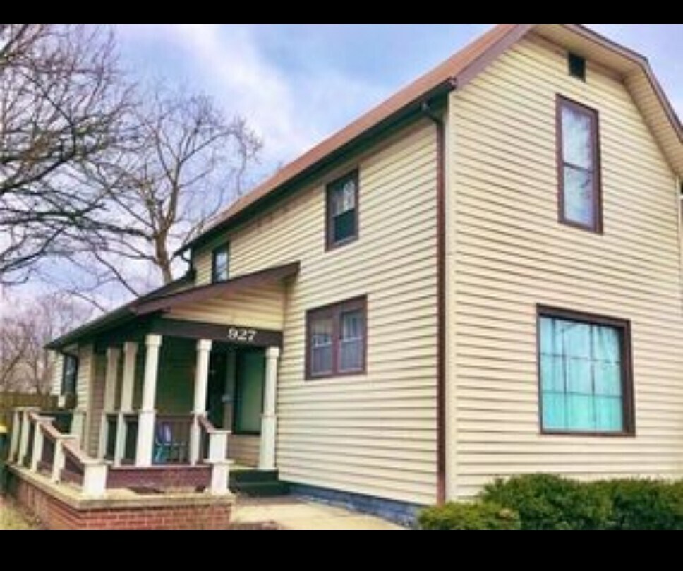 Foto principal - 927 Lincoln st