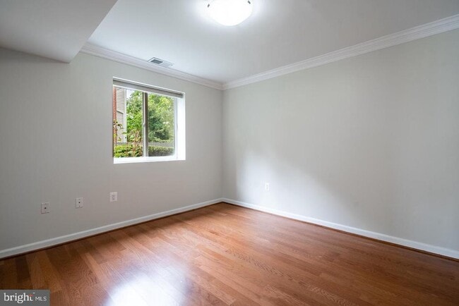 Building Photo - 416 S Veitch St