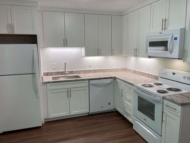 Building Photo - Black Mountain Apartment Rental