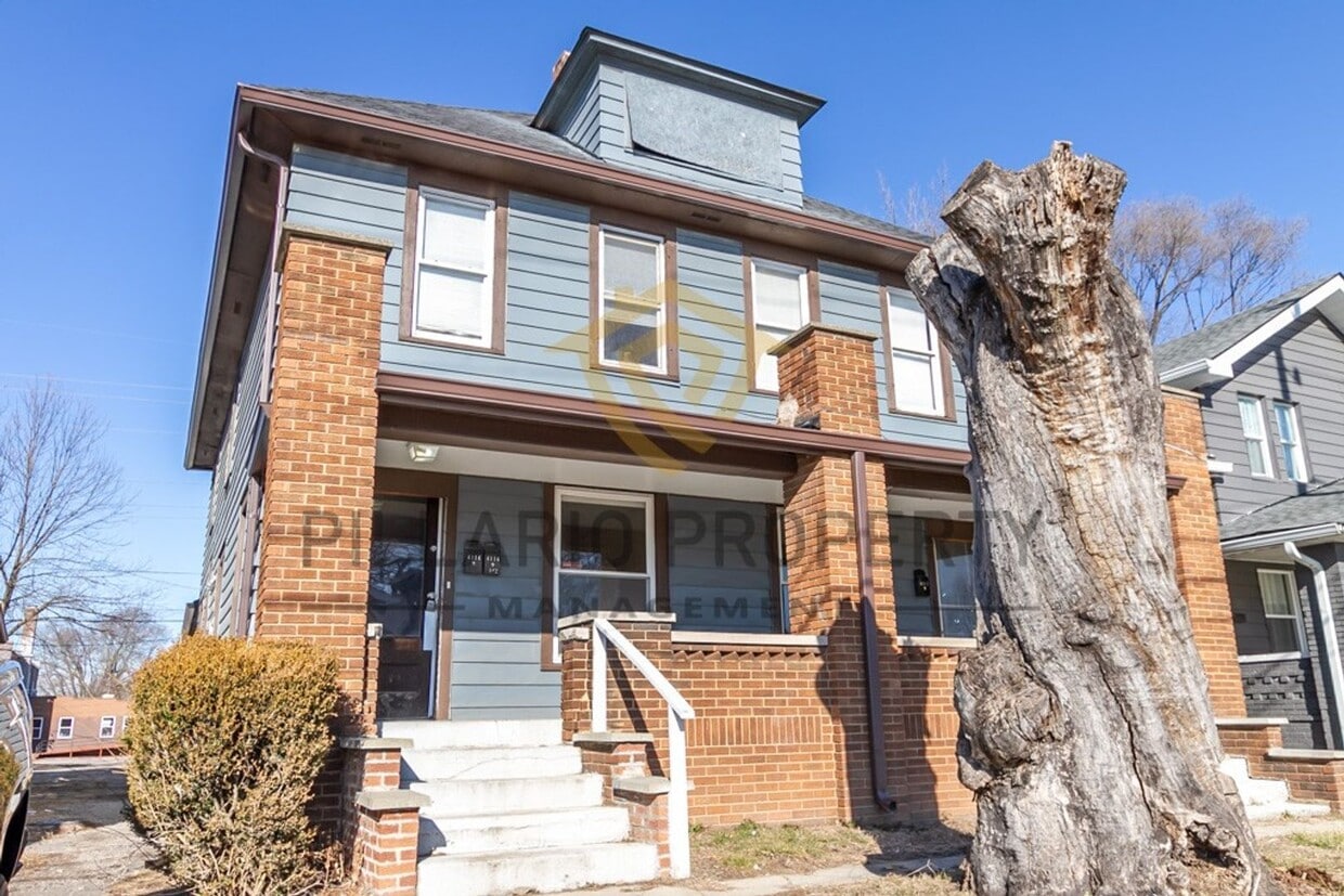 Remarkable Tuxedo Park Triplex for Rent/1Bed/1Bath Available NOW! - Remarkable Tuxedo Park Triplex for Rent/1B...