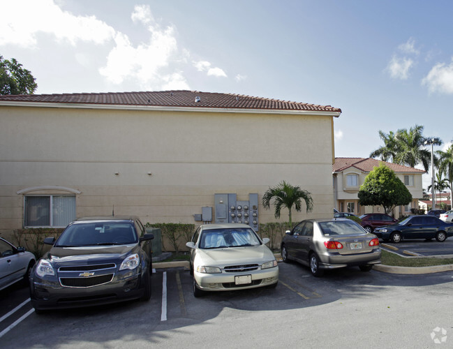 Building Photo - West Flagler Heritage II