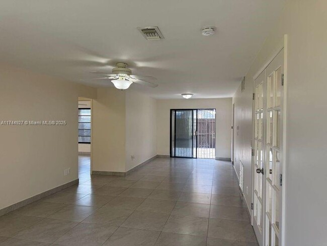 Foto del edificio - 19362 SW 103rd Ct