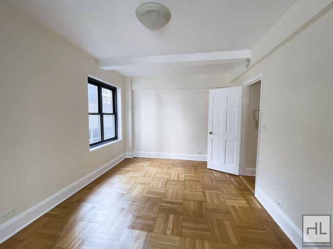 Foto del edificio - EAST 56 STREET