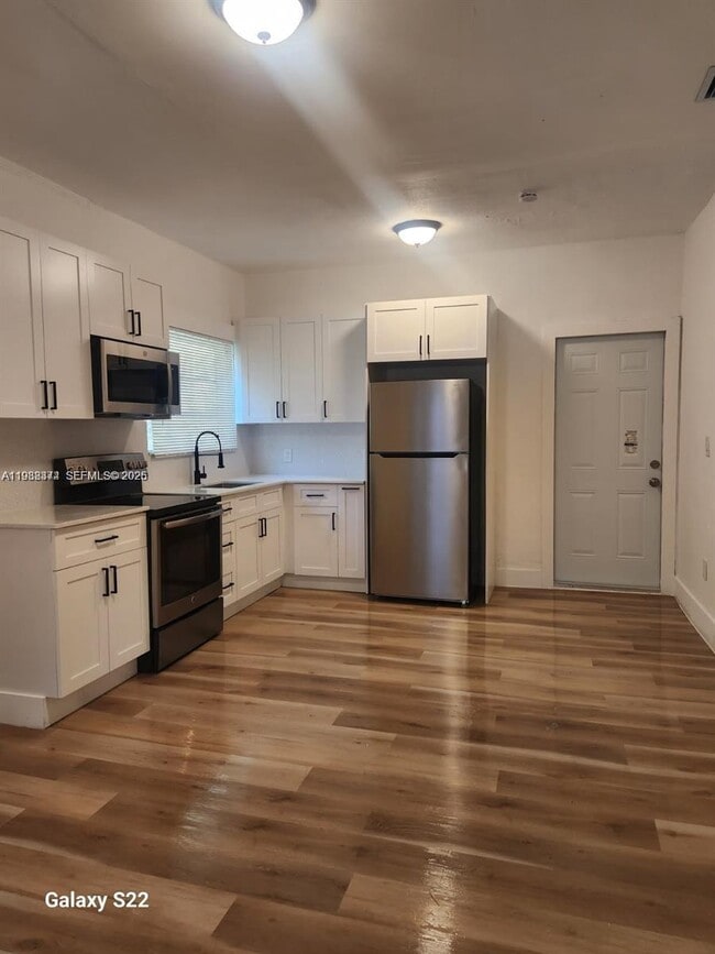 Building Photo - 45 NE 60th St