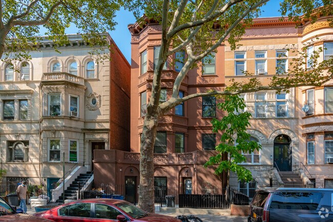 Apartamentos - 871 Park Pl