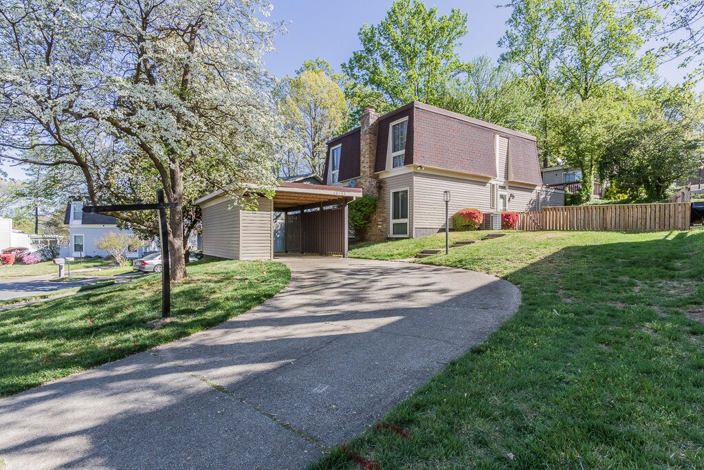 Primary Photo - 12709 Kingsbury Ct