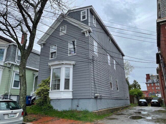 Exterior - 180 Neal St