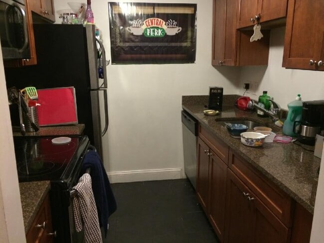 Building Photo - 772 Columbus Ave