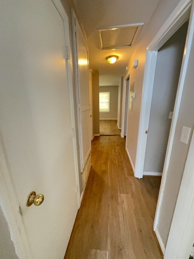 Foto del edificio - 4714 Toney Drive - Close to Ft. Moore & Vi...