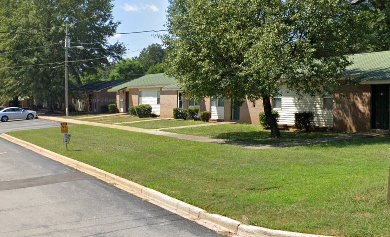 Foto del edificio - 386 Thornfield Dr