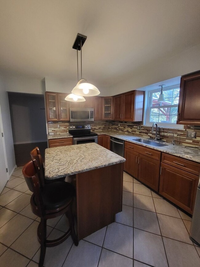 Building Photo - Well Maintained 3 Bedroom Townhome in East Lampeter Township