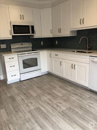 Building Photo - 22028 Las Brisas Cir