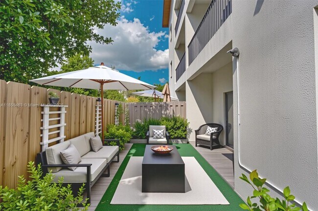 Foto del edificio - 8151 NW 104th Ave
