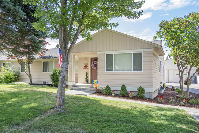 Foto del edificio - Fairchild AFB Homes