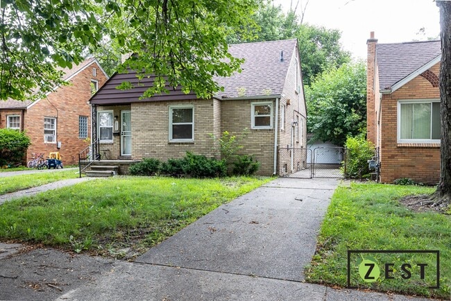 Building Photo - 3-bedroom, 1-bathroom bungalow home