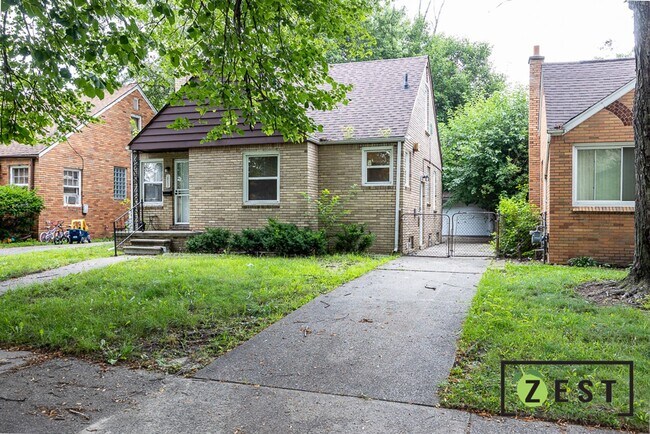 Foto del edificio - 3-bedroom, 1-bathroom bungalow home