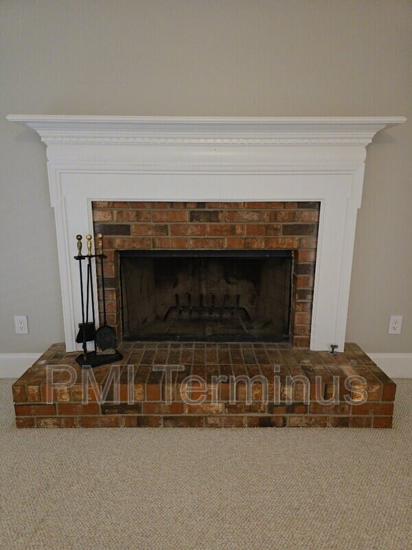 Building Photo - 4500 Pine Hill Terrace NE